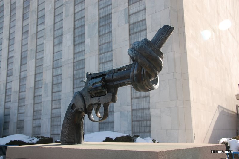 联合国枪支雕塑图片